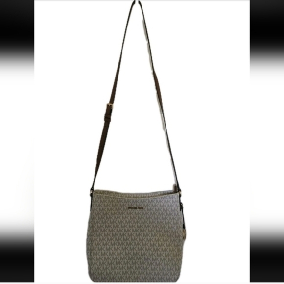 Michael Kors Jet Set Travel Large Logo Messenger Bag Crossbody Vanilla 35F8GTVM7 - Picture 1 of 9